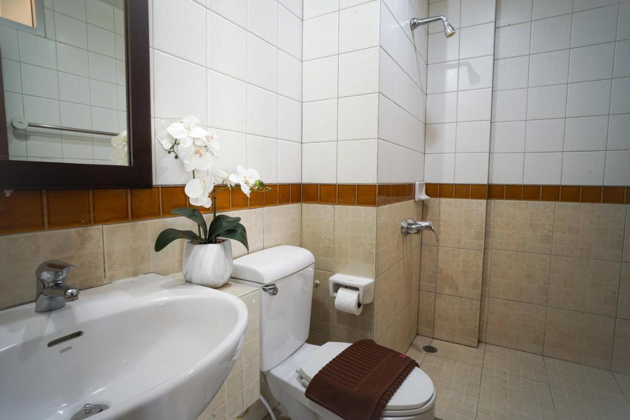 Baan Chuan Chom Pattaya Hotell Exteriör bild