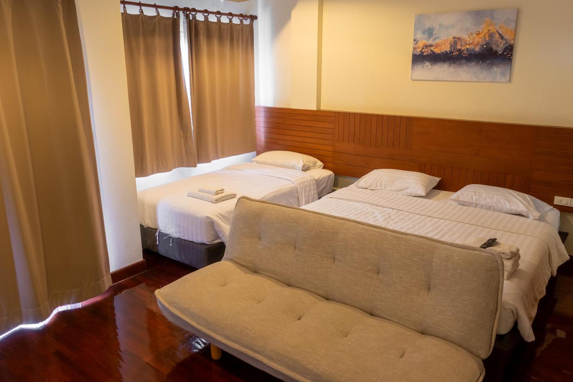 Baan Chuan Chom Pattaya Hotell Exteriör bild